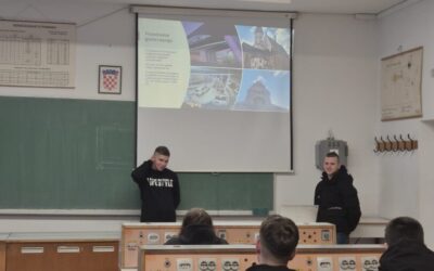 Predavanje učenika 3.1 AM na satu razrednika