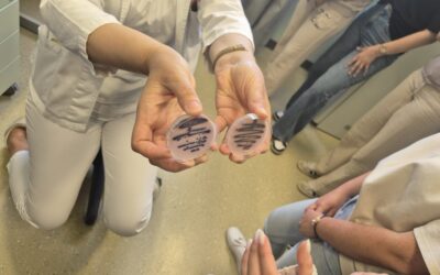 Posjet mikrobiološkom laboratoriju